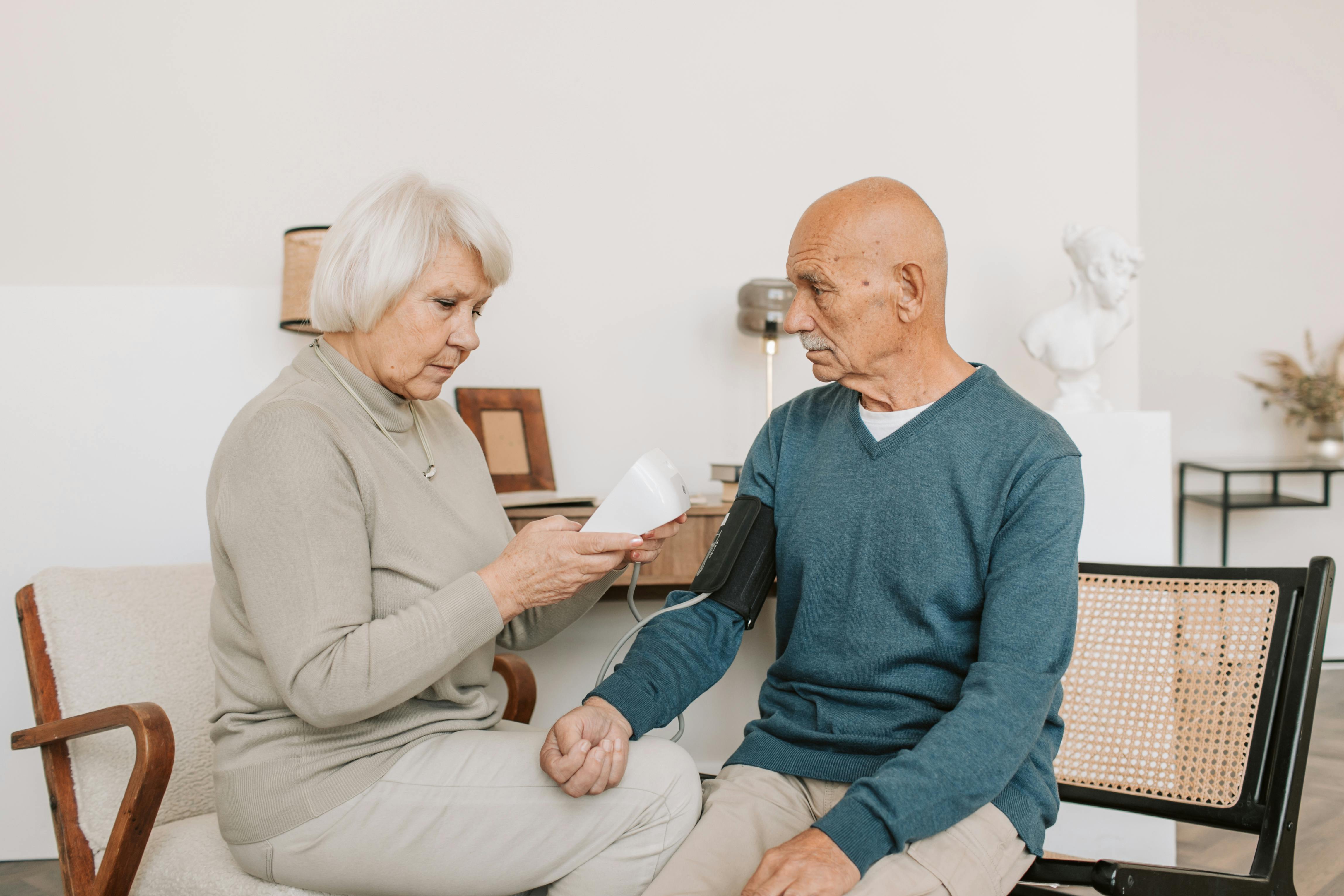 Local Senior Care: A Guide to Neighborhood Support